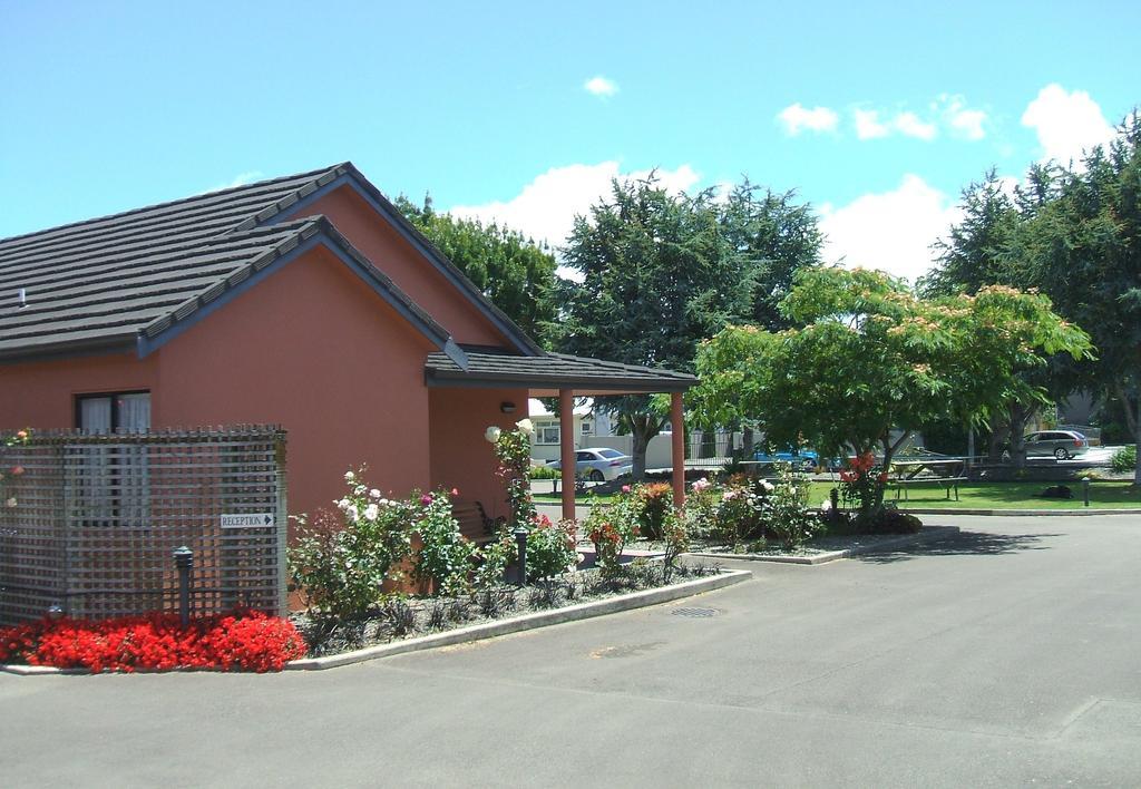 Pavilion Motel & Conference Centre Palmerston North Dış mekan fotoğraf