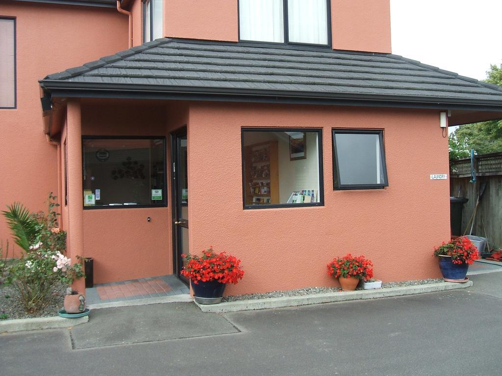 Pavilion Motel & Conference Centre Palmerston North Dış mekan fotoğraf