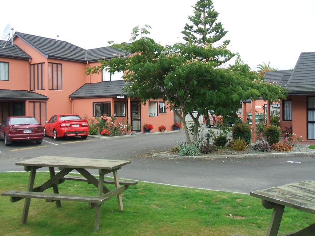 Pavilion Motel & Conference Centre Palmerston North Dış mekan fotoğraf