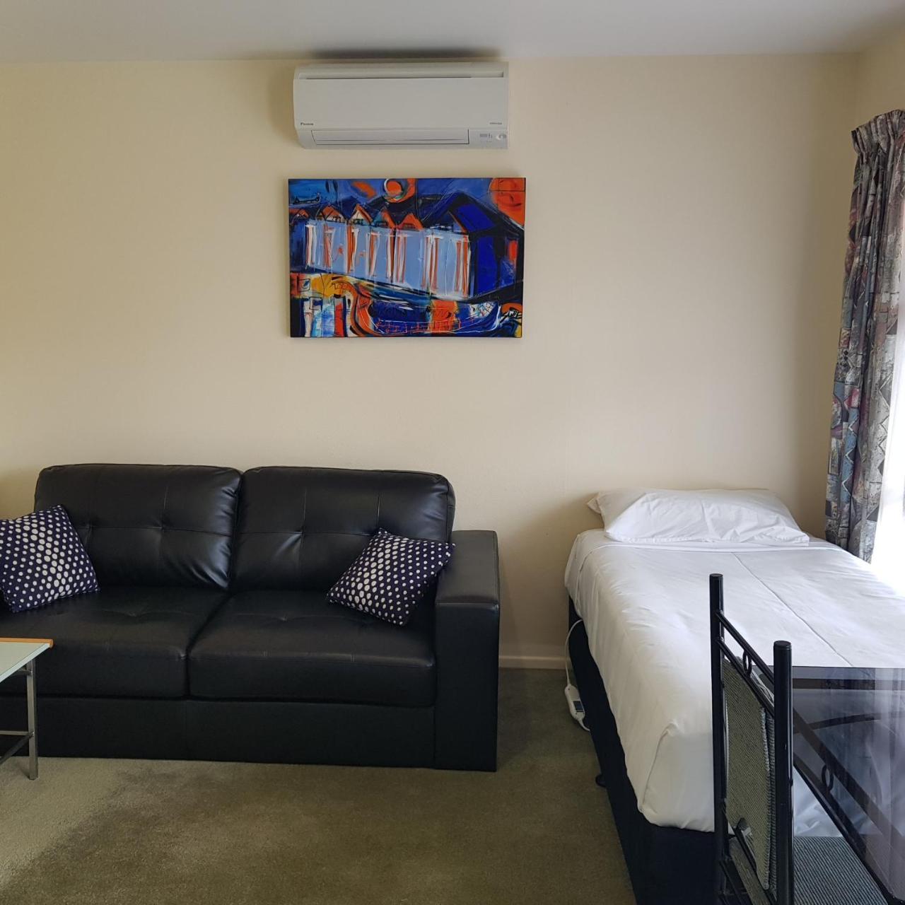 Pavilion Motel & Conference Centre Palmerston North Dış mekan fotoğraf
