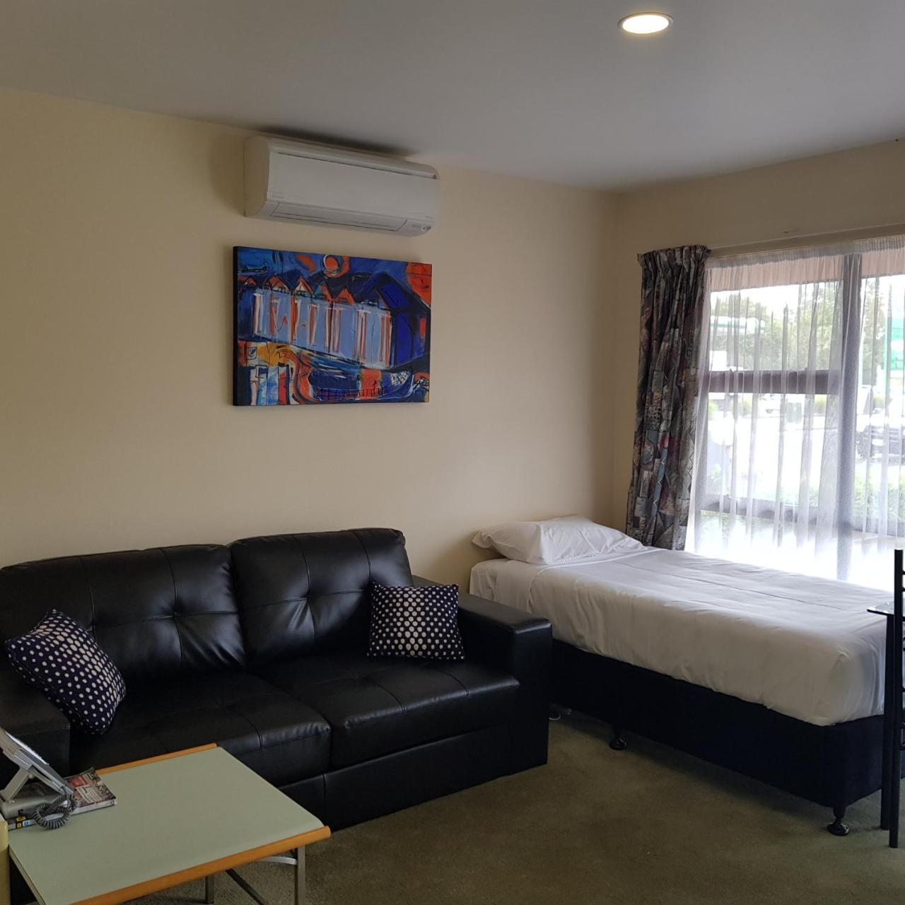 Pavilion Motel & Conference Centre Palmerston North Dış mekan fotoğraf