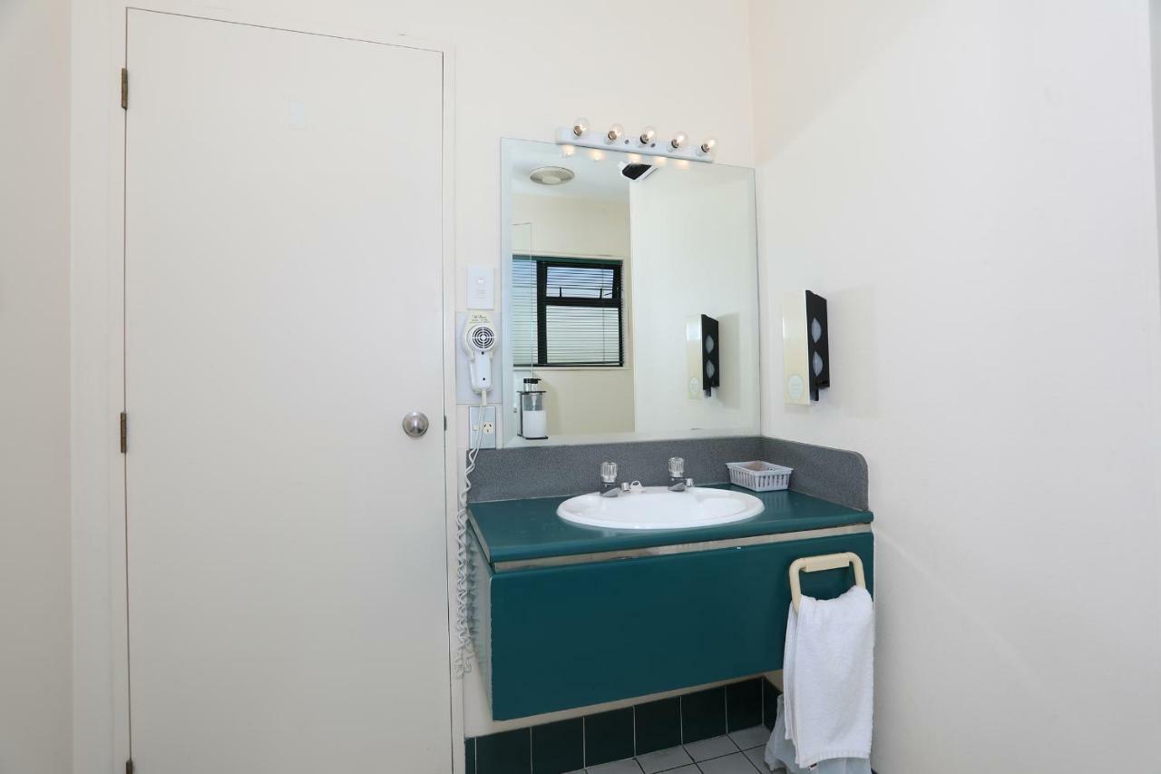 Pavilion Motel & Conference Centre Palmerston North Dış mekan fotoğraf