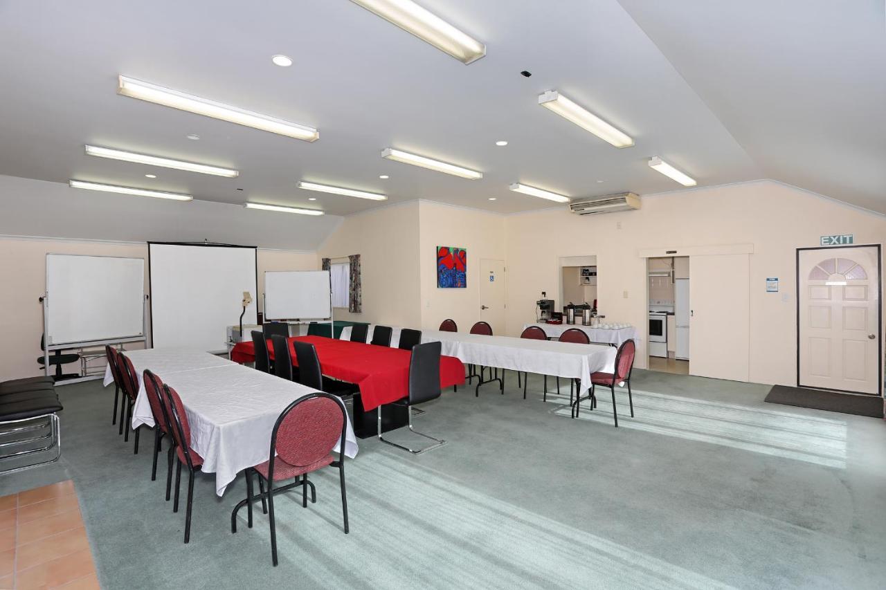 Pavilion Motel & Conference Centre Palmerston North Dış mekan fotoğraf
